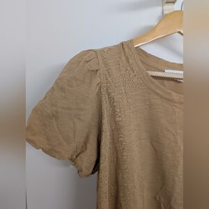 JANE AND DELANCEY PUFF SLEEVES T SHIRT SIZE LARGE